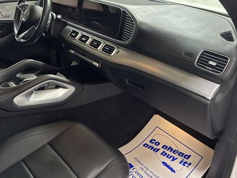 Used 2024 Mercedes-Benz GLS 450 4MATIC image 35