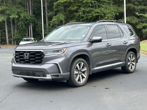 Used 2025 Honda Pilot Elite image 5