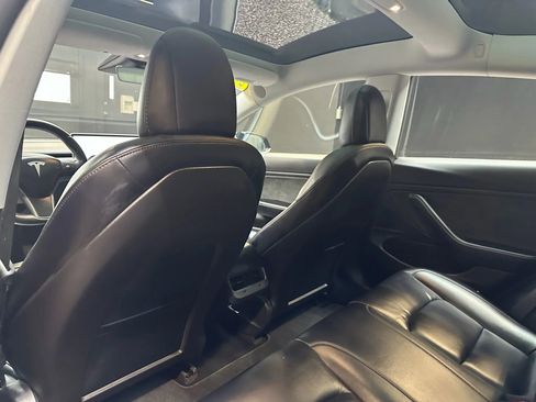 Used 2018 Tesla Model 3 Long Range image 17