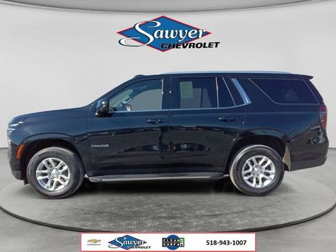 Used 2025 Chevrolet Tahoe LT AWD/4WD image 2