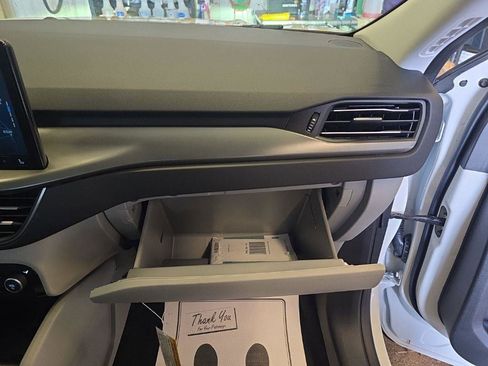 New 2024 Ford Escape SE FWD image 28