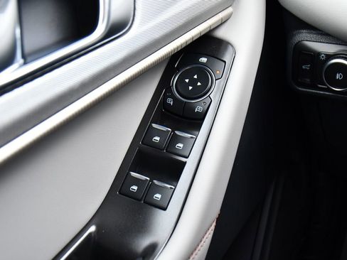 New 2026 Ford Explorer Active image 25