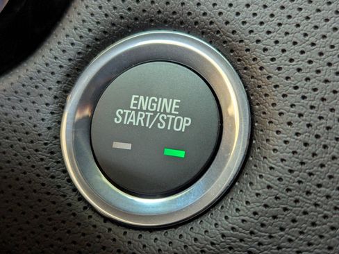 New 2026 Cadillac XT5 Luxury image 30