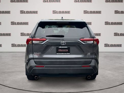 Used 2024 Toyota RAV4 LE AWD/4WD image 4
