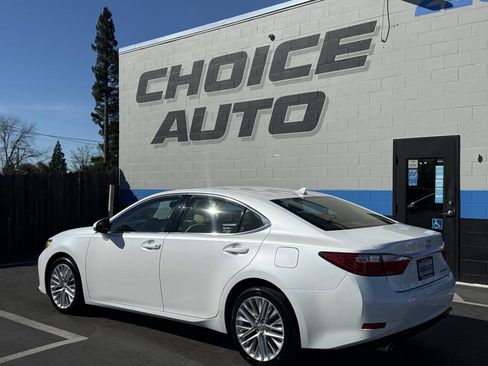 Used 2013 Lexus ES 350 w/ Luxury Pkg image 26