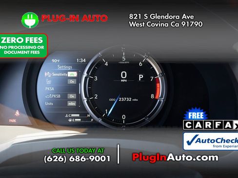 Used 2023 Lexus IS 500 w/ Accessory Package RWD image 25