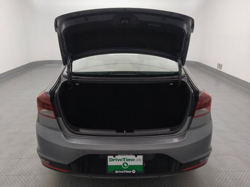 Used 2019 Hyundai Elantra SEL FWD image 29