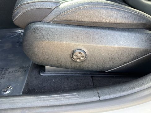 Used 2024 Mercedes-Benz GLC 300 image 13