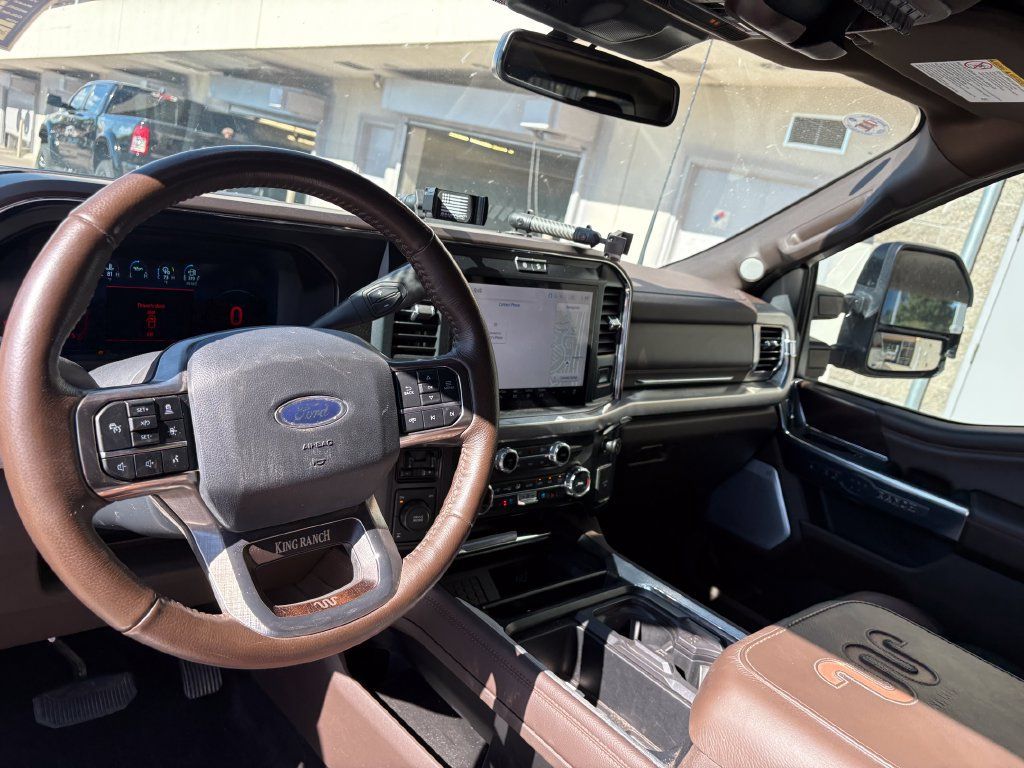 Certified 2025 Ford F250 King Ranch AWD/4WD image 29