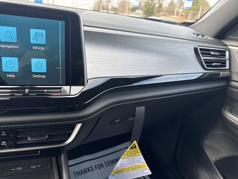 New 2026 Volkswagen Atlas Cross Sport SE image 13