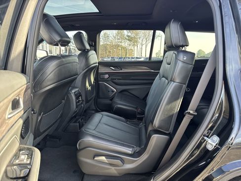 Used 2023 Jeep Grand Cherokee L Overland image 31