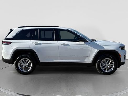 New 2026 Jeep Grand Cherokee Laredo X image 2