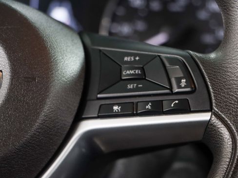 Used 2021 Nissan Kicks SV image 14