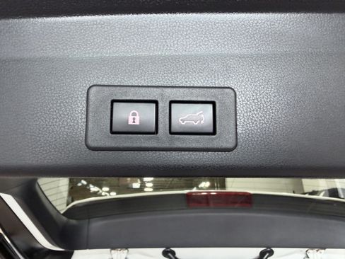 Used 2023 Subaru Ascent Limited AWD/4WD image 31