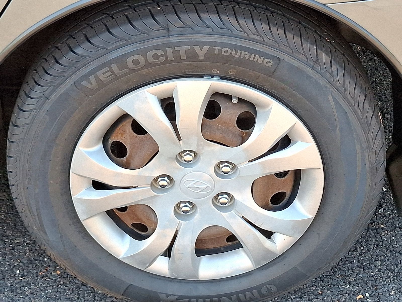 Used 2010 Hyundai Elantra GLS FWD image 10
