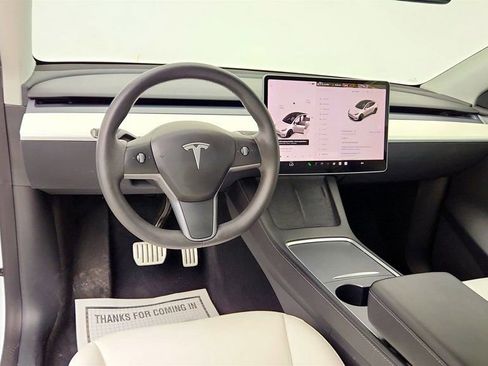 Used 2022 Tesla Model Y Performance AWD/4WD image 12