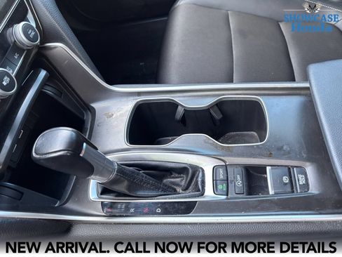 Used 2022 Honda Accord Sport image 11