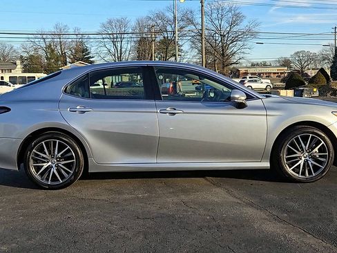 Used 2023 Toyota Camry XLE image 5
