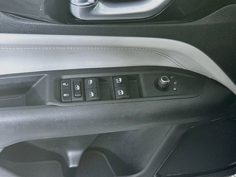 Used 2022 Jeep Compass Limited AWD/4WD image 15