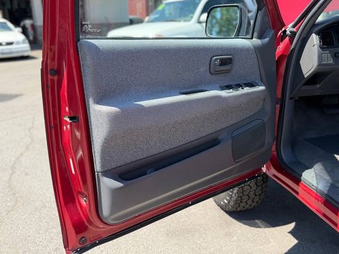 Used 1993 Toyota T100 SR5 AWD/4WD image 36