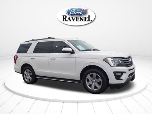 Used 2021 Ford Expedition XLT RWD image 2