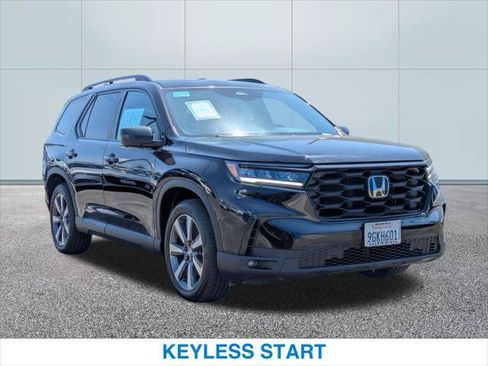 Used 2023 Honda Pilot Sport image 4