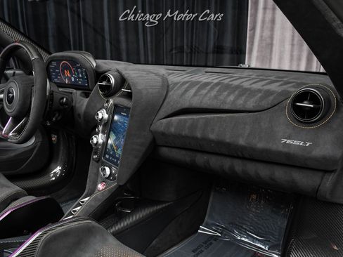 Used 2022 McLaren 765LT RWD image 27