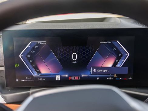 Used 2025 BMW 330i Sedan w/ Premium Package image 11