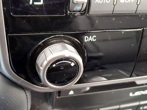 Used 2023 Lexus GX 460 Premium w/ Premium Plus Package image 29