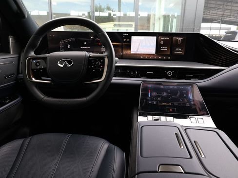 Certified 2026 INFINITI QX80 4WD w/ Sport Exterior Package image 30