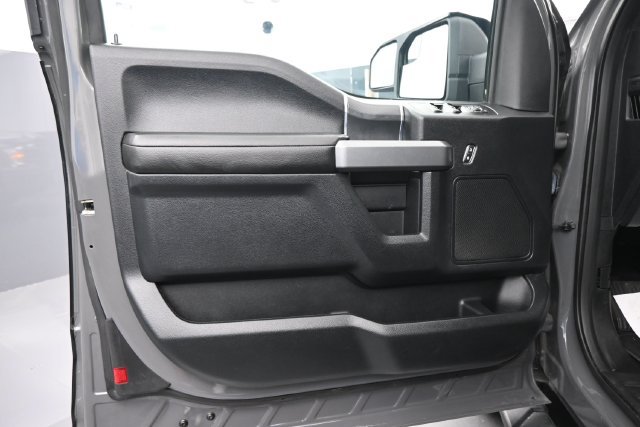 Used 2018 Ford F150 XLT w/ Equipment Group 302A Luxury AWD/4WD image 8
