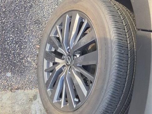 Used 2024 Nissan Pathfinder SL w/ SL Premium Package image 7