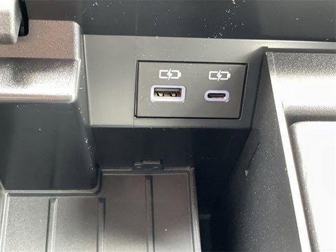 New 2025 Toyota Tundra SR5 w/ Blackout Package (GST) image 33