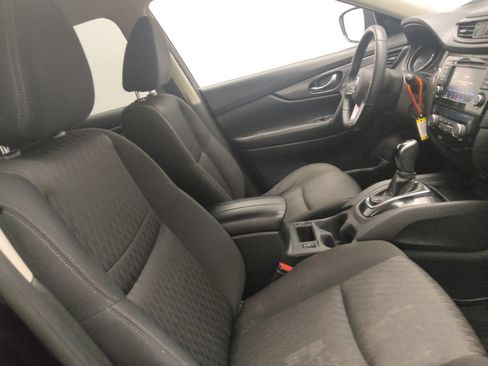 Used 2020 Nissan Rogue SV AWD/4WD image 21