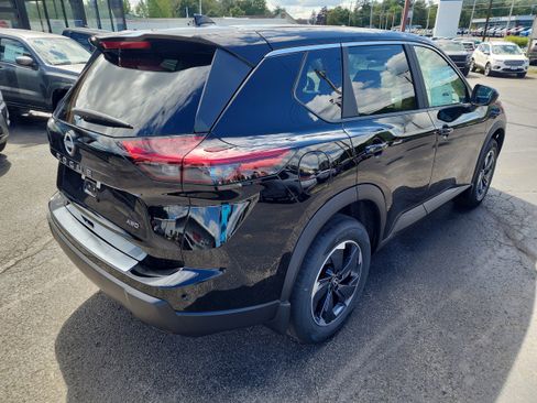 New 2026 Nissan Rogue SV image 8