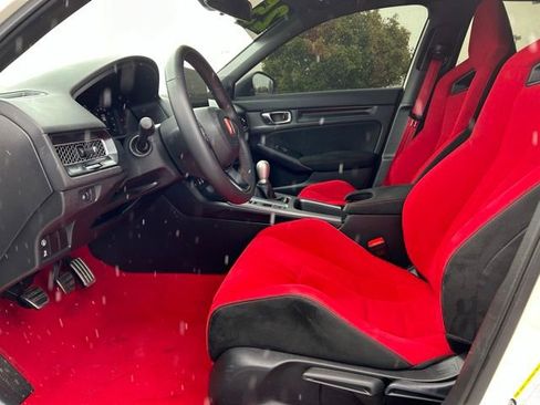 Used 2025 Honda Civic Type R image 11