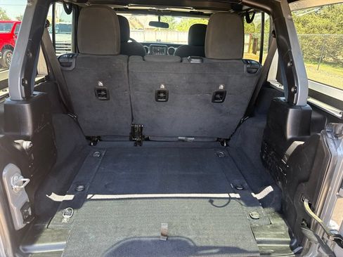 Used 2021 Jeep Wrangler Unlimited Sport AWD/4WD image 34