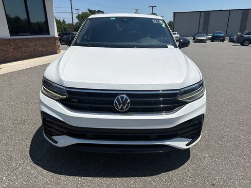 Used 2023 Volkswagen Tiguan SE R-Line FWD image 10
