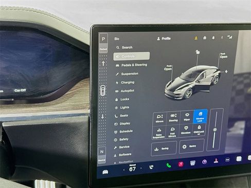 Used 2022 Tesla Model S image 10