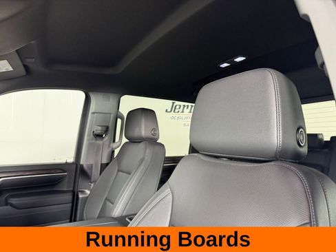 Used 2025 GMC Sierra 2500 SLT w/ SLT Convenience Package AWD/4WD image 12