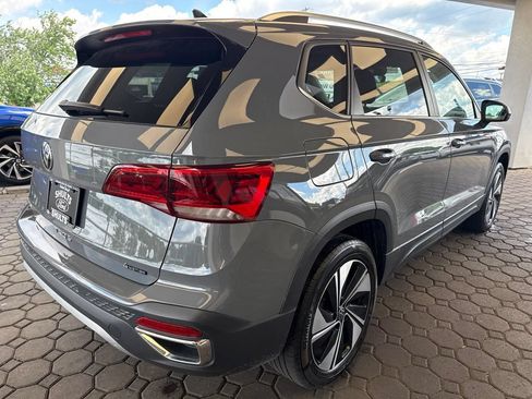 Used 2023 Volkswagen Taos SE AWD/4WD image 6