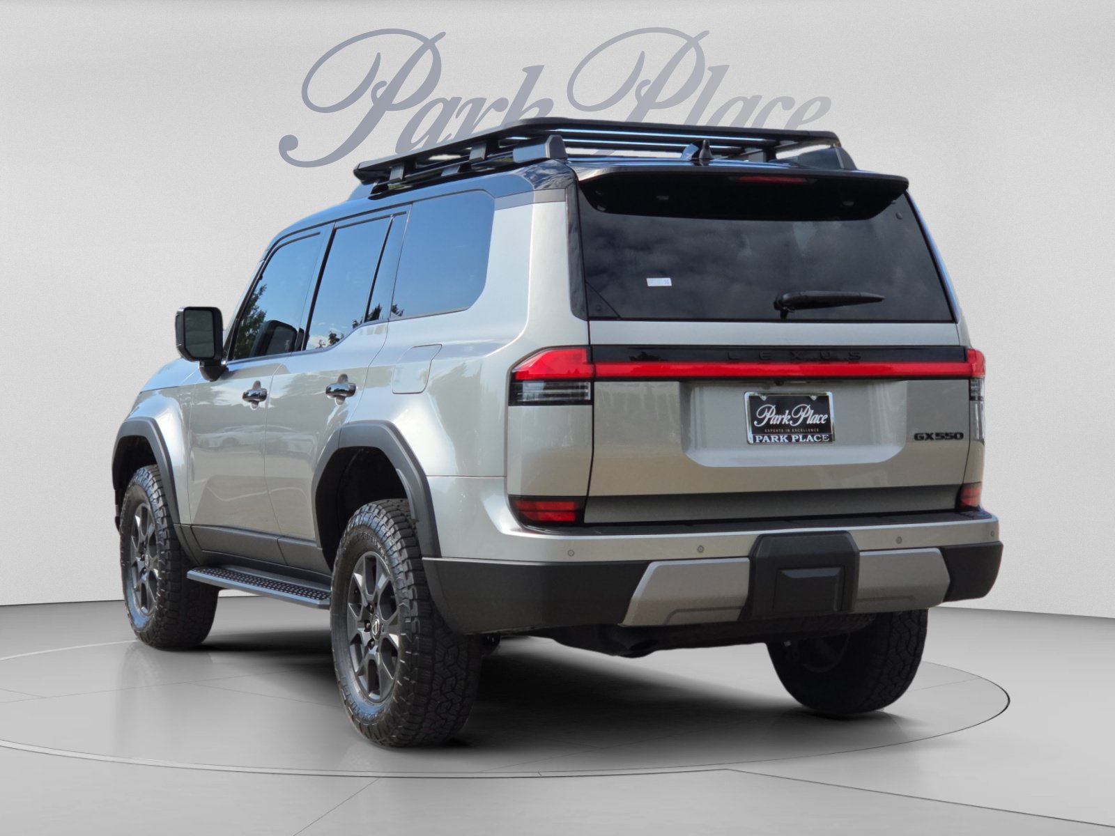 Used 2025 Lexus GX 550 w/ Accessory Package (32) AWD/4WD image 3