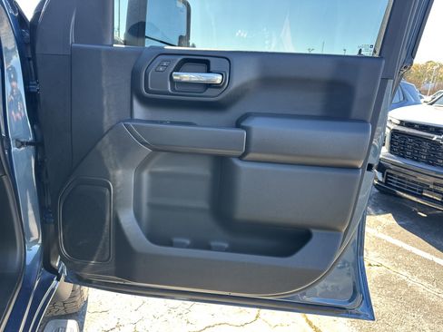 Certified 2025 Chevrolet Silverado 2500 Custom w/ Custom Value Package image 15