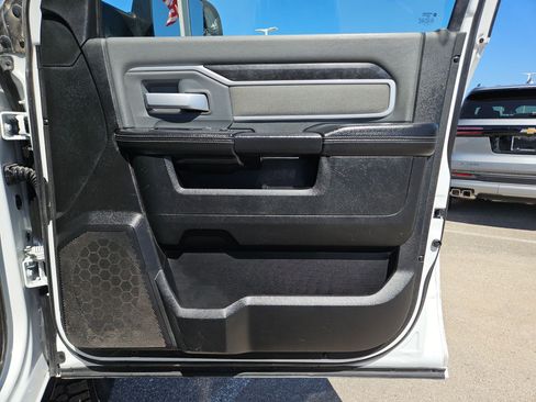 Used 2022 RAM 2500 Big Horn image 28