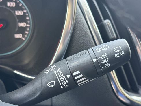 Used 2023 Chevrolet Equinox LT AWD/4WD image 28
