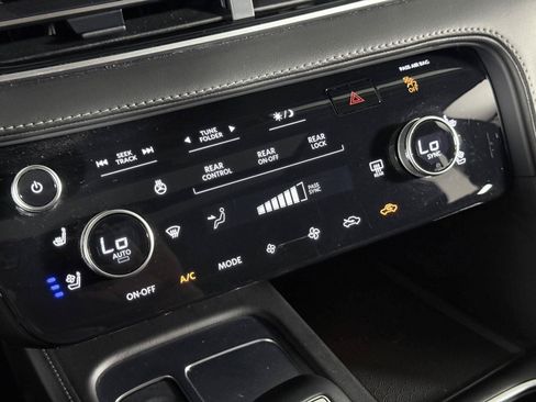Used 2024 INFINITI QX60 Luxe AWD/4WD image 15