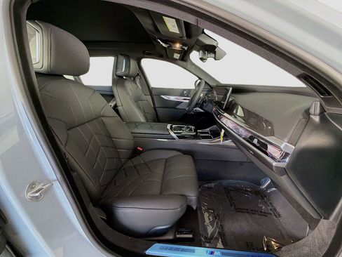 New 2026 BMW 760i xDrive AWD/4WD image 30