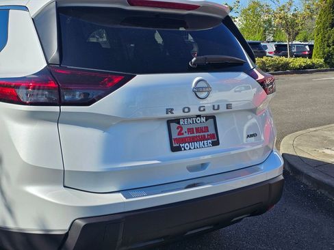 New 2026 Nissan Rogue SV w/ Cold Weather Package AWD/4WD image 10