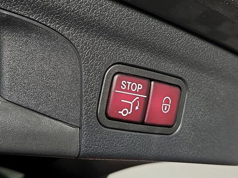 Used 2024 Mercedes-Benz GLE 450 4MATIC image 31