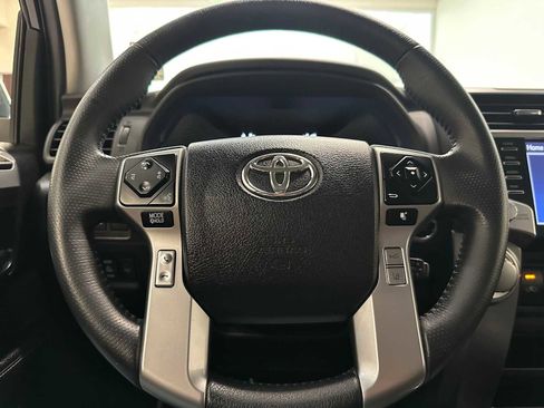 Certified 2022 Toyota 4Runner SR5 AWD/4WD image 13
